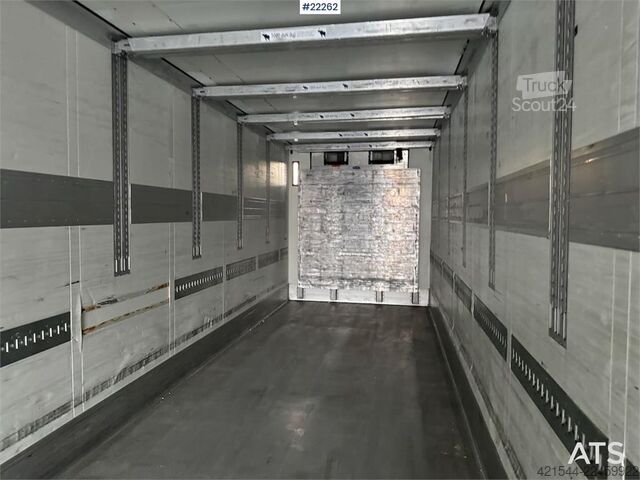  Schmitz Cargobull box semi-trailer with Carrier unit
