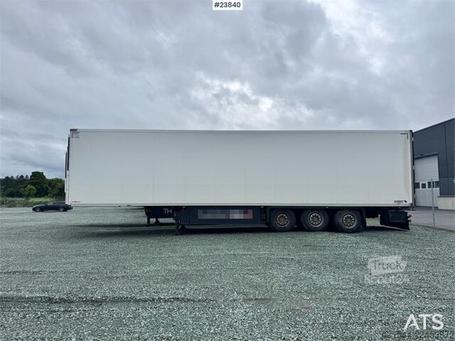  Schmitz Cargobull box semi-trailer with refrigeration unit and load