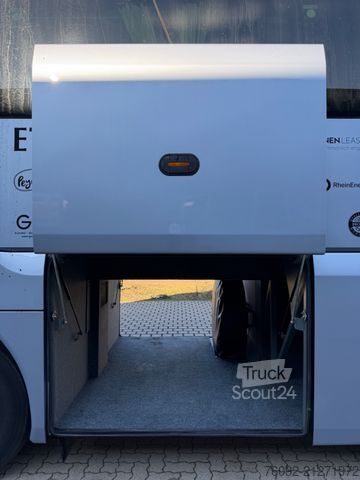 Turistbus NEOPLAN P12 5218 SHD Starliner V.I.P*EEV*wenig KM