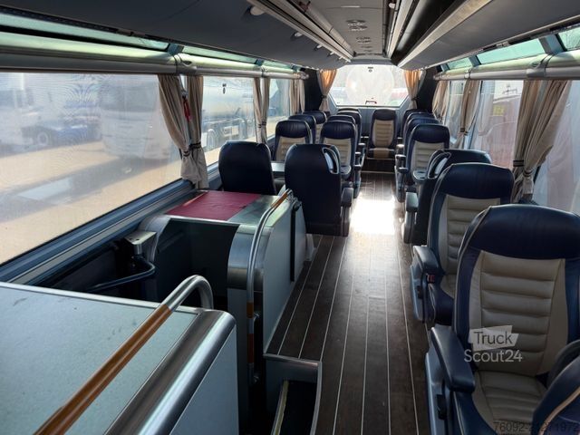 Turistinis autobusas NEOPLAN P12 5218 SHD Starliner V.I.P*EEV*wenig KM