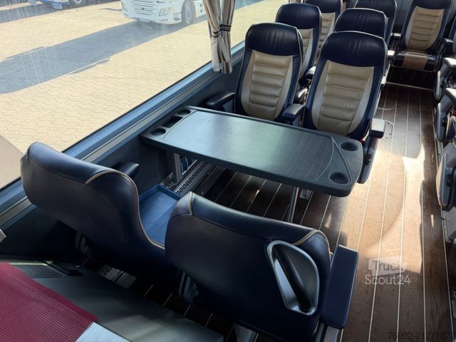 Turistinis autobusas NEOPLAN P12 5218 SHD Starliner V.I.P*EEV*wenig KM