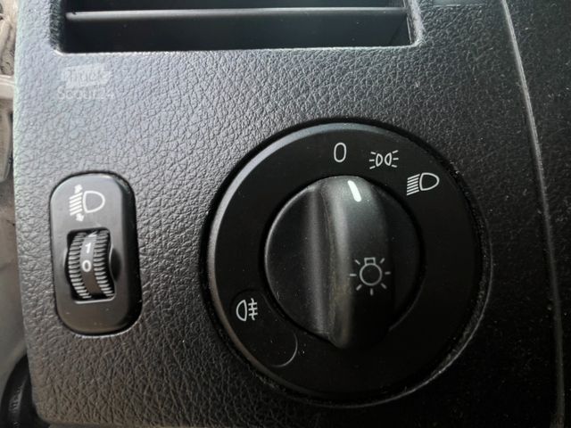 Minibus VOLKSWAGEN Crafter 2.0 Tdi 80kw L2H2 9 Sitze + Lift + Klima