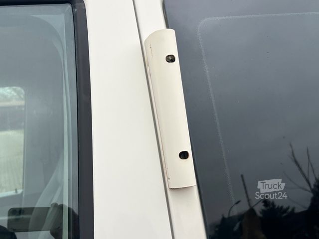 Minibus VOLKSWAGEN T5 Caravelle 2.5 Tdi 7 Sitze Klima Standheizung