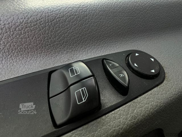 Minibus VOLKSWAGEN Crafter 2.0 Tdi 80kw L2H2 9 Sitze + Lift + Klima