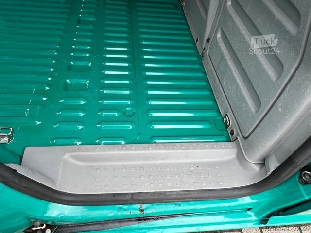 Minibus VOLKSWAGEN Caddy 1.9 TDi 77 KW L1H1 Ahk Schiebetür Euro 4