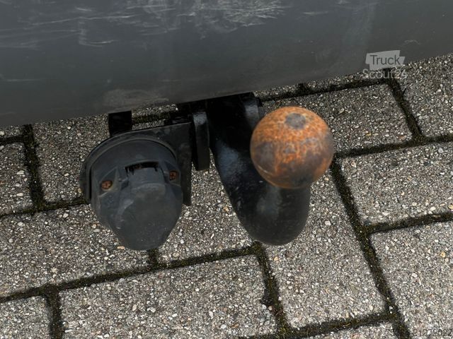 Minibus VOLKSWAGEN Caddy 1.9 TDi 77 KW L1H1 Ahk Schiebetür Euro 4