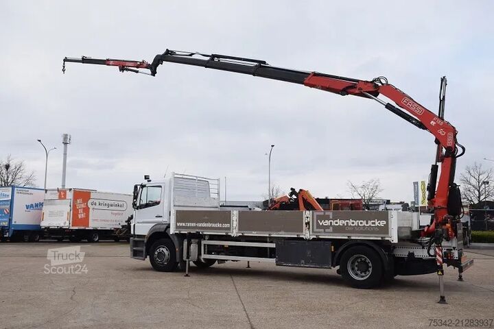 Laadplatform Mercedes-Benz Axor 1829 + Fassi 135 Flygip