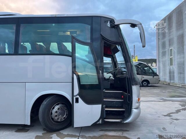 Autobus turystyczny Irisbus Domino Orlandi 2001