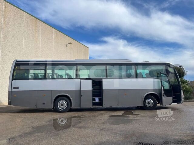 Autobus turystyczny Irisbus Domino Orlandi 2001