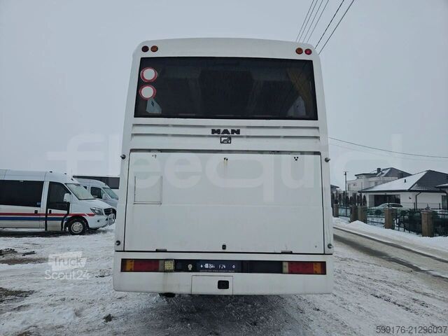 Autobús interurbano MAN RH 483