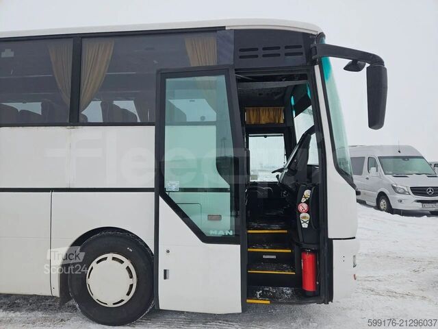 Autobús interurbano MAN RH 483