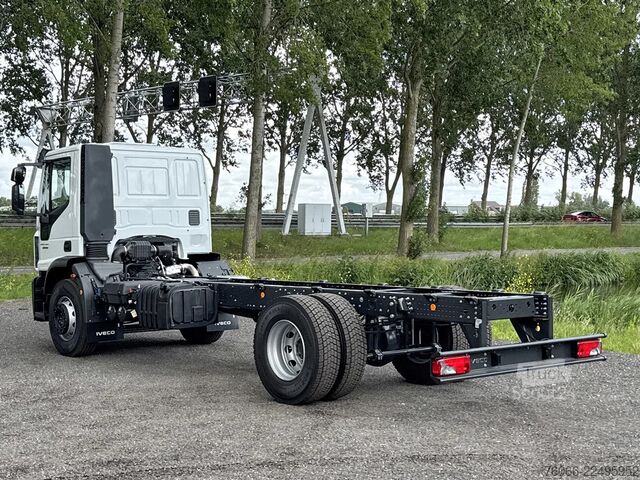 Chassis com cabina Iveco EuroCargo 180 E28-4815 Chassis Cabin (11 units)