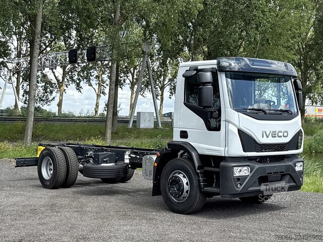 Chassis com cabina Iveco EuroCargo 180 E28-4815 Chassis Cabin (11 units)