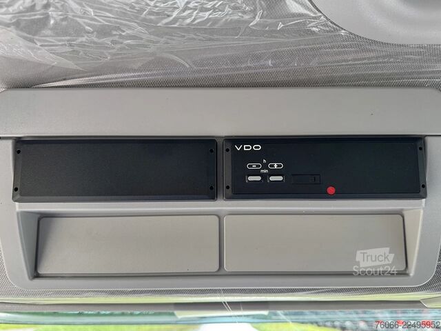 Chassis com cabina Iveco EuroCargo 180 E28-4815 Chassis Cabin (11 units)