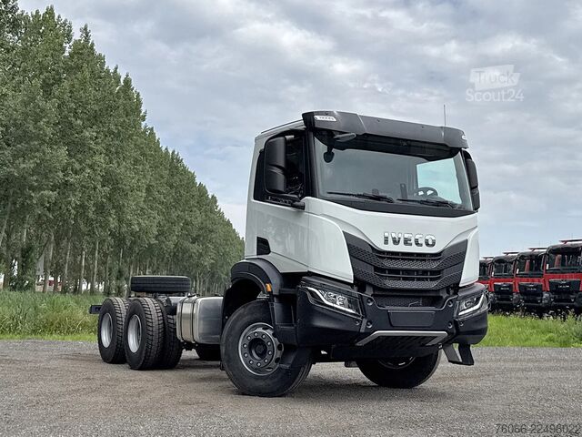 Chassis met cabine Iveco T-Way AD380T43H-3800 AT Chassis Cabin (3 units)
