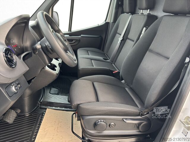 Ploščati dostavnik Mercedes-Benz Sprinter 317 CDI Kasten  AUT Akustikglas Kam.