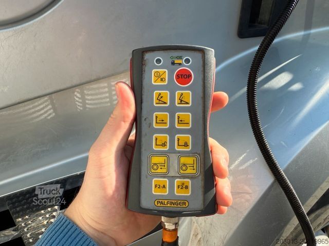 Φορτηγό γερανός roll-off MERCEDES-BENZ Arocs 3246 8x4 Abrollkipper Kran Palfinger 19001