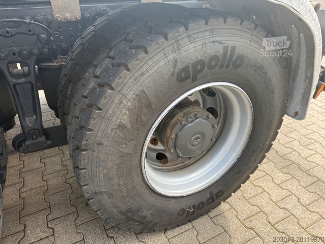 Γερανός τοποθετημένος σε φορτηγό MERCEDES-BENZ Arocs 3246 8x4 Abrollkipper Kran Palfinger 19001