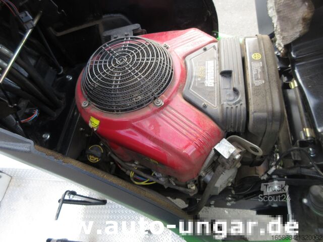 Mașină de cosit Etesia Buffalo 4x4 HVHPX 23PS Vanguard 760h