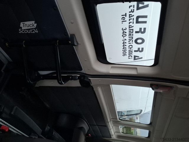 Přizpůsobená dodávka Fiat DUCATO FLEX FOOR 9 POSTI