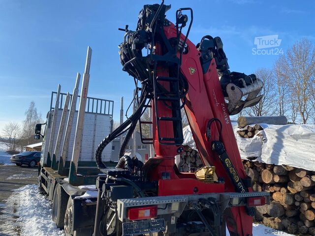 Pomocný jeřáb na nákladním vozidle Palfinger Epsilon