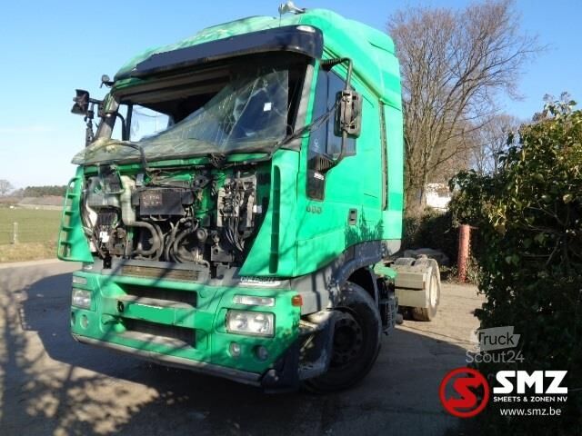 Kabīnes daļa Iveco Occ opstapbak met zijstuk links