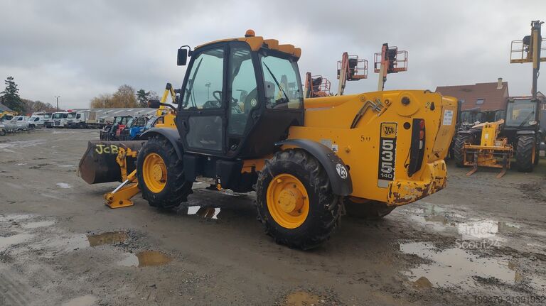 Teleskopisk hantering JCB 535-140 with forks and loading bucket