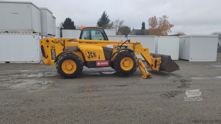 Teleskopisk hantering JCB 535-140 with forks and loading bucket