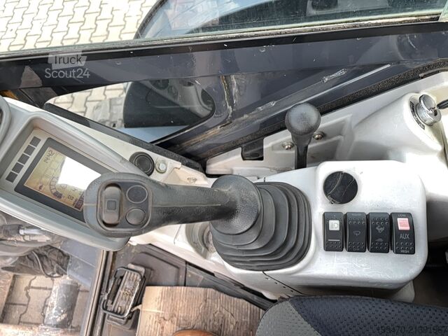 Bandgrävare Hitachi ZX48U-5A CLR with 3 excavator buckets