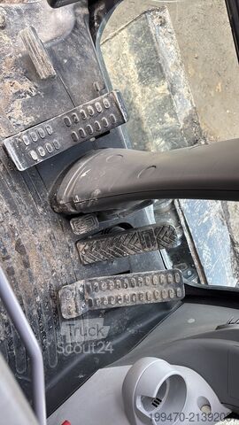 Tekerlekli ekskavatör Hitachi ZX145W-6