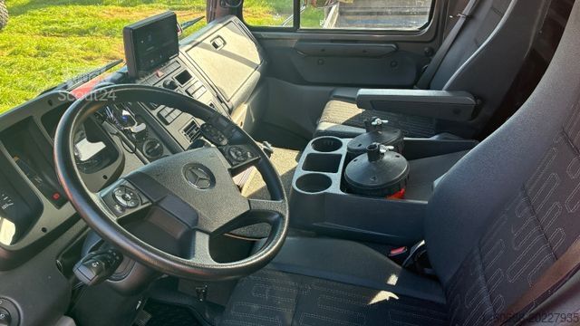 Spezial-LKW MERCEDES-BENZ Unimog U5023 als Abrollkipper mit Hakenlift