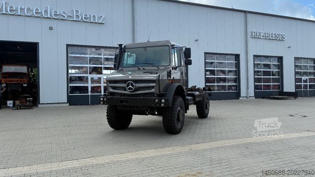 Lastbilchassis MERCEDES-BENZ Unimog U5023