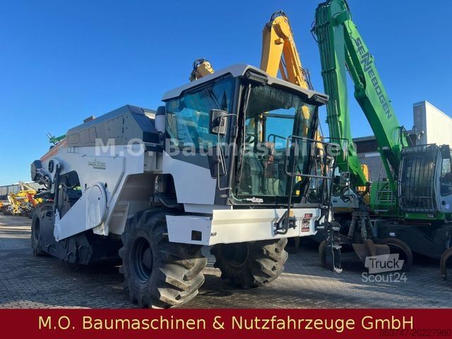 Asfaltna mešalnica WIRTGEN WR 240 i/ Kaltrecycler /2,40 m/