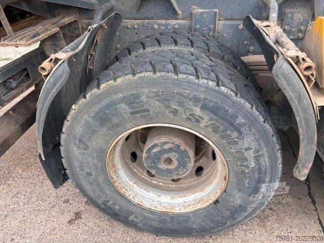Üç taraflı damperli kamyon IVECO AD 260T45
