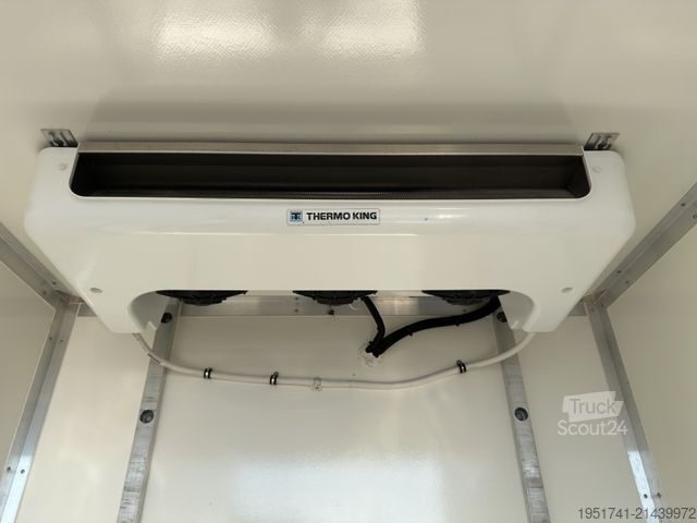 Ledusskapja furgons MERCEDES-BENZ Sprinter Tierfkühkoffer Automatik Tempomat