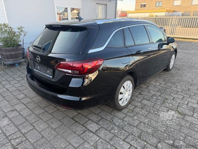Minibus OPEL Astra Sports Tourer Navi Klima Kamera Motor NEU!