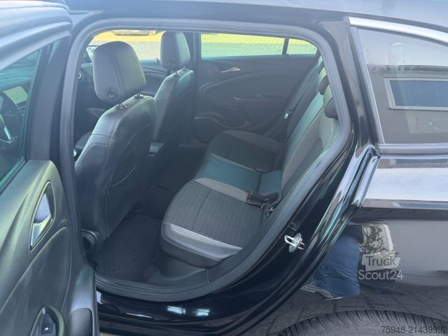 Minibus OPEL Astra Sports Tourer Navi Klima Kamera Motor NEU!