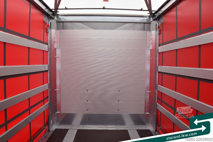 Öppen semitrailer med kapell SCHMITZ CARGOBULL Hubdach Liftachse LED XL und Getränkezert. MIETE