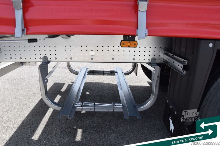 Öppen semitrailer med kapell SCHMITZ CARGOBULL Hubdach Liftachse LED XL und Getränkezert. MIETE