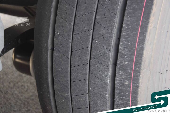 Öppen semitrailer med kapell SCHMITZ CARGOBULL Hubdach Liftachse Palettenkasten LED XL MIETE