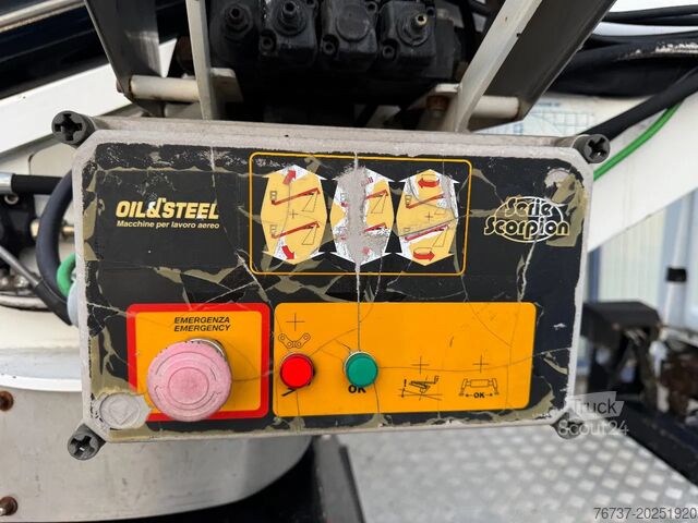 Plate-forme de levage Renault Maxity 130 **10M WORKING PLATFORM-NACELLE-HOOGW...