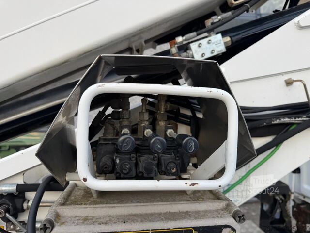 Plate-forme de levage Renault Maxity 130 **10M WORKING PLATFORM-NACELLE-HOOGW...