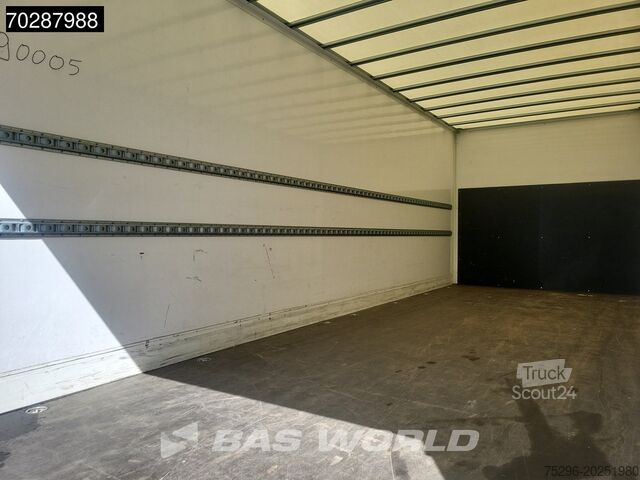 Box body MAN TGL 12.250 4X2 12tonner Automatic 1500kg Tailga...