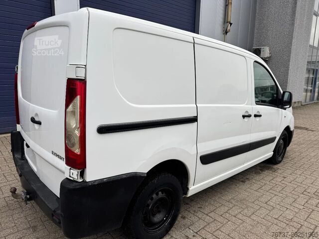 Tovornjak z zabojnikom Peugeot EXPERT **1560CC-EURO 4-AC**