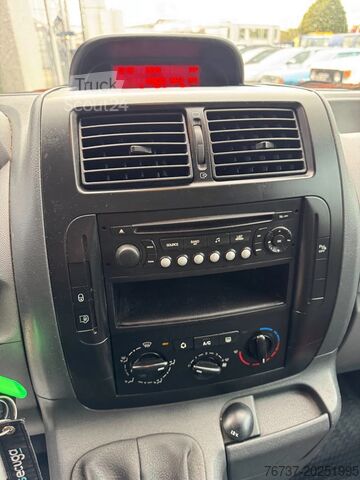 Tovornjak z zabojnikom Peugeot EXPERT **1560CC-EURO 4-AC**