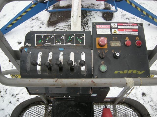 Werkplatform Niftylift 150TPET, Anhänge Arbeitsbühne,  15m