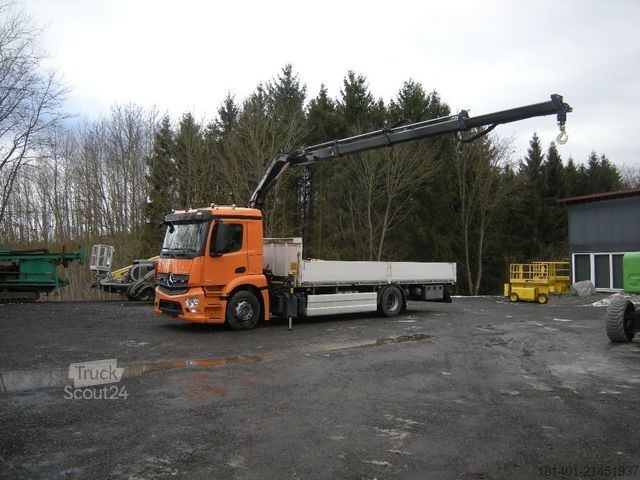 Autocarro con cassone fisso MERCEDES-BENZ ACTROS 1830, Pritsche mit Kran HIAB X-HIDUO 092B