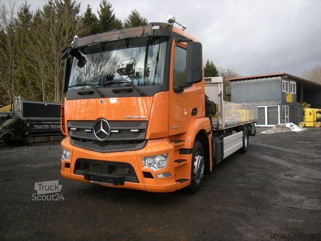 Autocarro con cassone fisso MERCEDES-BENZ ACTROS 1830, Pritsche mit Kran HIAB X-HIDUO 092B