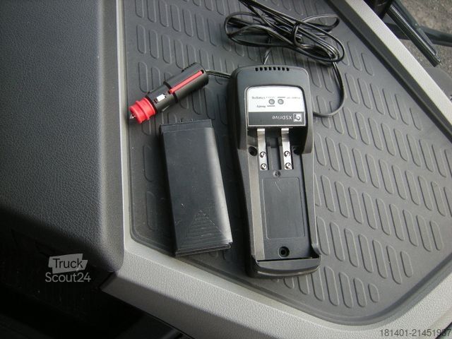 Autocarro con cassone fisso MERCEDES-BENZ ACTROS 1830, Pritsche mit Kran HIAB X-HIDUO 092B