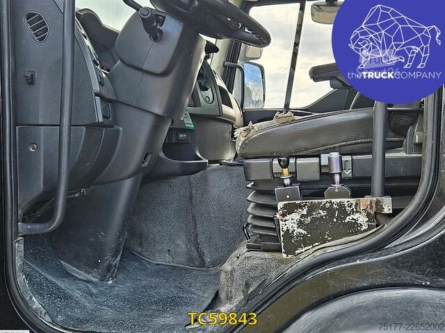 Sklápěč Renault Kerax 520